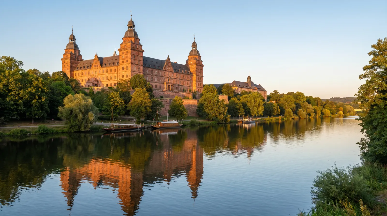 Umzugsunternehmen in Aschaffenburg – Schloss Johannisburg am Main